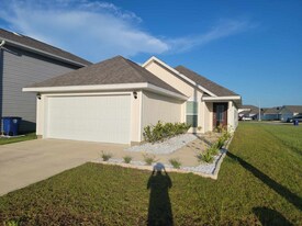 6570 Atkins Rd in Panama City, FL - Building Photo