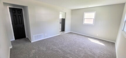 4121 Monroe St in Fort Wayne, IN - Building Photo - Building Photo