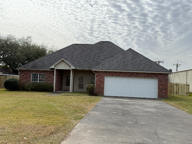 200 Row 3 in Lafayette, LA - Building Photo