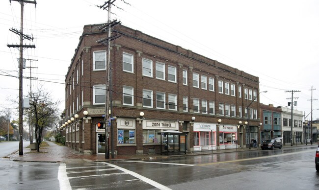 6501 Detroit Ave in Cleveland, OH - Building Photo - Building Photo
