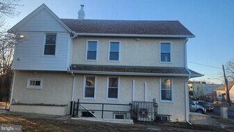 7536 Williams Ave in Philadelphia, PA - Building Photo