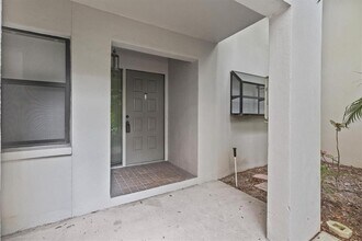 300 S Florida Ave in Tarpon Springs, FL - Foto de edificio - Building Photo