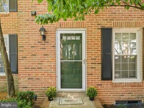 2612 S Arlington Mill Dr in Arlington, VA - Building Photo - Building Photo