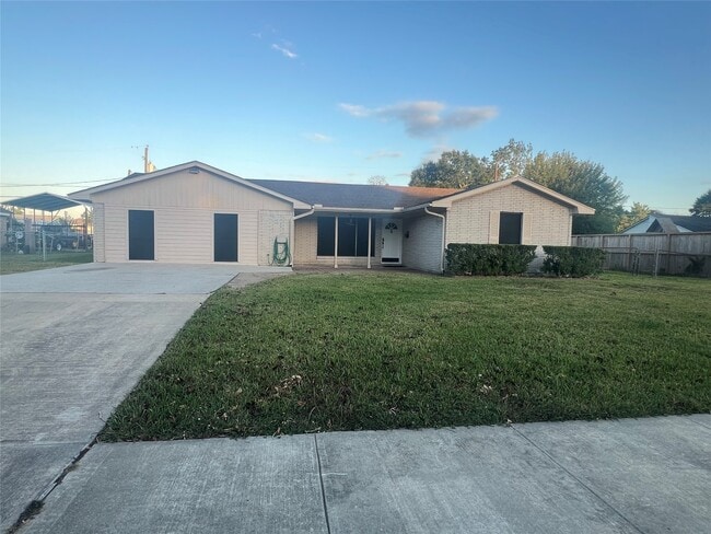 property at 721 S 3rd St