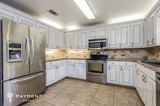 1018 Cobblestone Pl in Brandon, MS - Building Photo - Building Photo