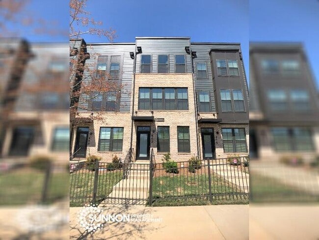 property at 462 W Tremont Ave