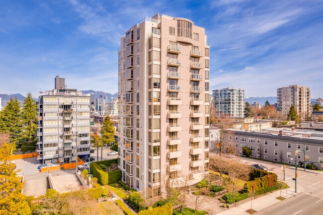 The Warrenton in Vancouver, BC - Building Photo - Building Photo