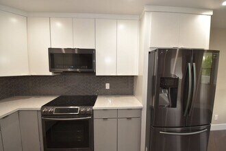 2709 Beaver Creek Ct in Las Vegas, NV - Building Photo - Building Photo