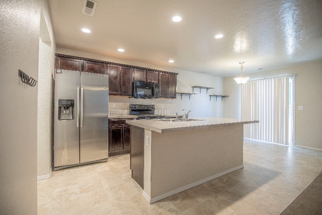 13509 Palm Beach Dr in Caldwell, ID - Building Photo - Building Photo