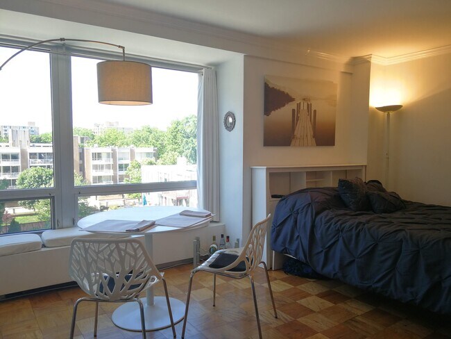 property at 1435 4th St SW