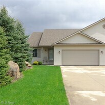 239 Aspen Dr in Dover, OH - Building Photo