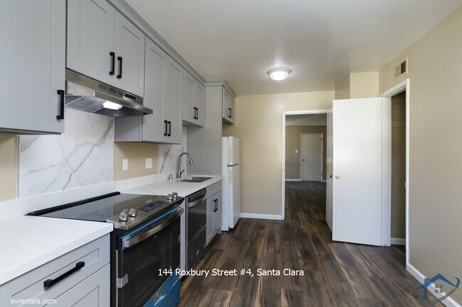 144 Roxbury St, Unit 4 in Santa Clara, CA - Building Photo - Building Photo