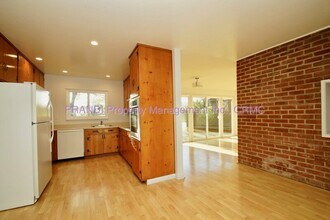 525 Las Colindas Rd in San Rafael, CA - Building Photo - Building Photo