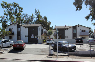 8035 Paradise Valley Rd in San Diego, CA - Building Photo