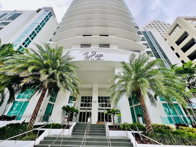 property at 950 Brickell Bay Dr