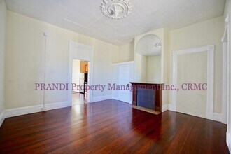 1607 Fifth Ave, Unit 2 in San Rafael, CA - Building Photo - Building Photo