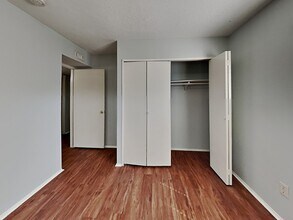 6646 Loch Langham Dr, Unit 404 in Houston, TX - Foto de edificio - Building Photo