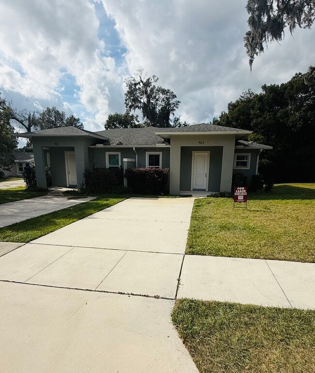 963 Beau Ct in Orange City, FL - Building Photo - Building Photo