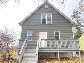 401 Center St in Valparaiso, IN - Building Photo