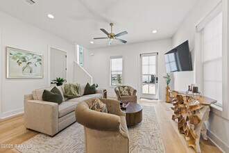 103 Steiner Oaks in Lafayette, LA - Building Photo - Building Photo