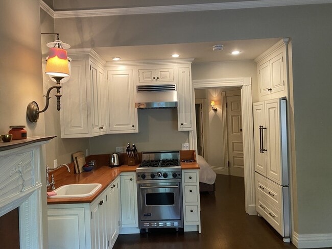 property at 259 Marlborough St