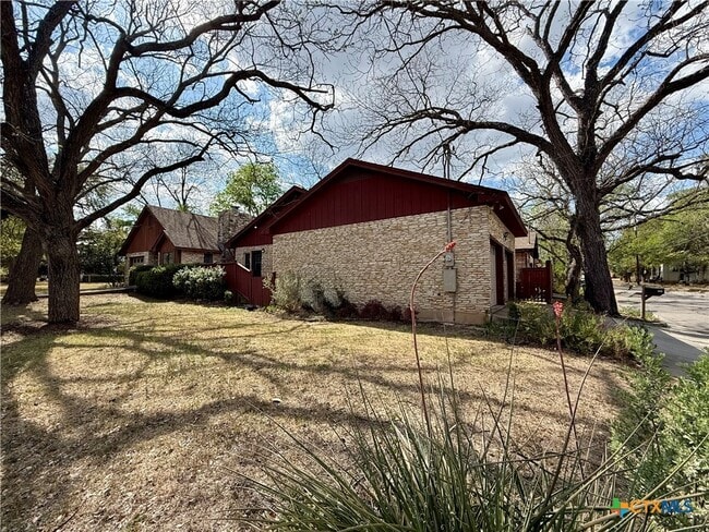 101 Blanco St in San Marcos, TX - Building Photo - Building Photo