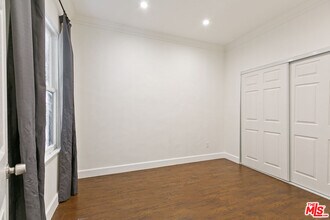 7229 Willoughby Ave in Los Angeles, CA - Building Photo - Building Photo