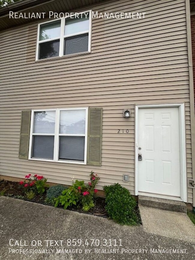 210 Coburn Dr in Nicholasville, KY - Building Photo - Building Photo