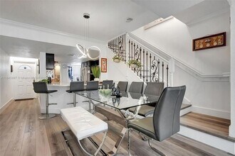 1187 NW 123rd Pl, Unit 204 in Miami, FL - Building Photo - Building Photo