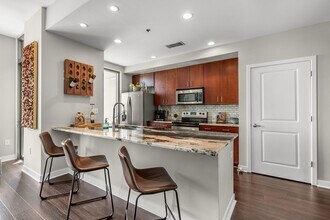 565 Peachtree St NE in Atlanta, GA - Building Photo - Building Photo
