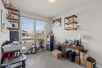 6044 Hidden Psge Ave in El Paso, TX - Building Photo - Building Photo