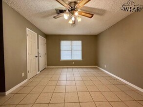 4800 K Mart Dr in Wichita Falls, TX - Building Photo - Building Photo