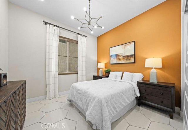 112 Character in Irvine, CA - Building Photo - Building Photo