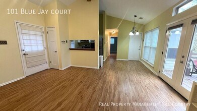 101 Blue Jay Ct in Boerne, TX - Building Photo - Building Photo