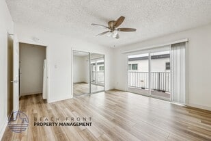 1401-1409 Superior Ave. in Newport Beach, CA - Building Photo