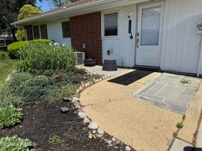 696 Plymouth Dr in Lakewood, NJ - Building Photo - Building Photo