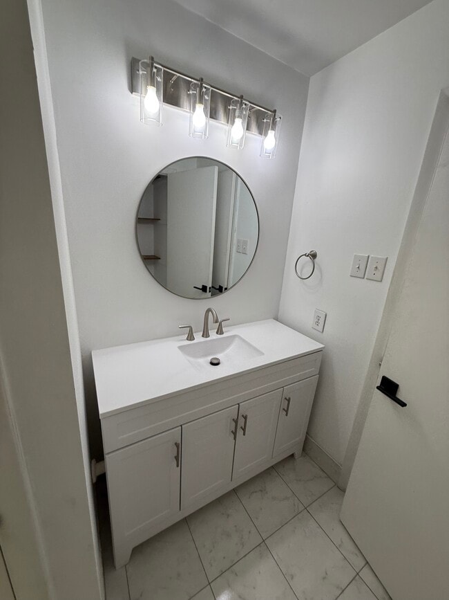 5603 Buddingwood Dr in Greensboro, NC - Building Photo - Building Photo