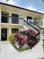 3386 Lucerne Park Dr in Greenacres, FL - Building Photo