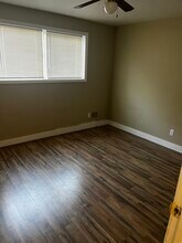 1540 SW Fairview Ave in Dallas, OR - Foto de edificio - Building Photo