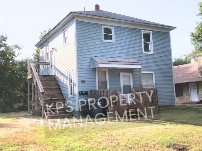 property at 665 S Kansas St