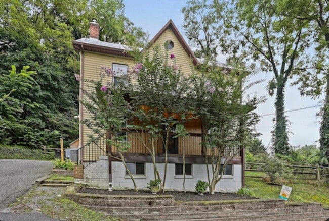 property at 707 Wilson Ave
