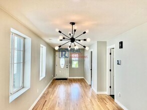 2555 N Clarkson St in Denver, CO - Building Photo - Building Photo