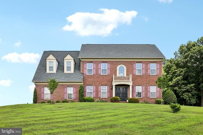 property at 141 Hawkes Ct