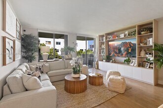 141 Crandon Blvd in Key Biscayne, FL - Building Photo - Building Photo