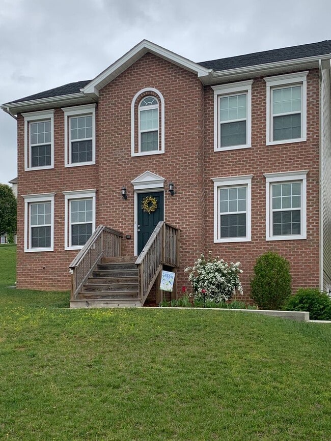 property at 1465 Kensington Way