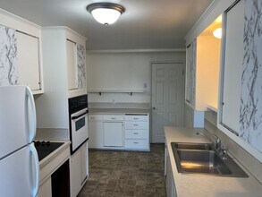 2724-2724 W Peninsula Dr in Moses Lake, WA - Building Photo - Building Photo