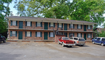 730-746 NW Hiwassee Ave Apartments