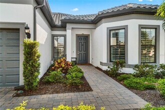 14541 Eagle Branch Dr in Nokomis, FL - Building Photo - Building Photo