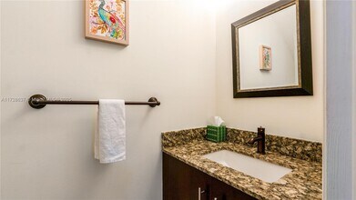 6525 Via Regina in Boca Raton, FL - Building Photo - Building Photo