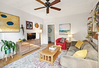 111 Bartlett St, Unit #1 in Boston, MA - Building Photo - Building Photo